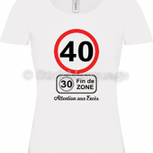 Tee-shirt Anniversaire 40 Ans ! . 📍 https://www.stickmarquage.com/femme/511-tee-shirt-femme-anniversaire-40-ans-limitation-de-vitesse.html . #anniversary #anniversaire #cadeau #40ans #tshirt #cotton #woman #flocage #montesquieuaquitaine #stickmarquage #stickmarquageaquitaine